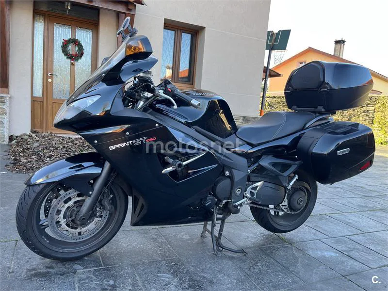 Triumph Sprint GT – Vista 3