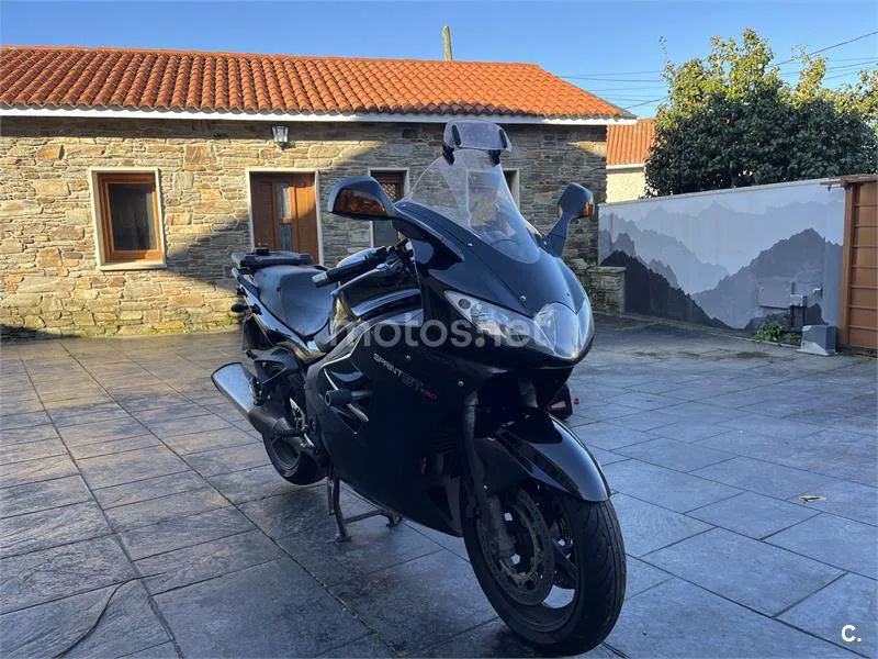 Triumph Sprint GT – Vista 10