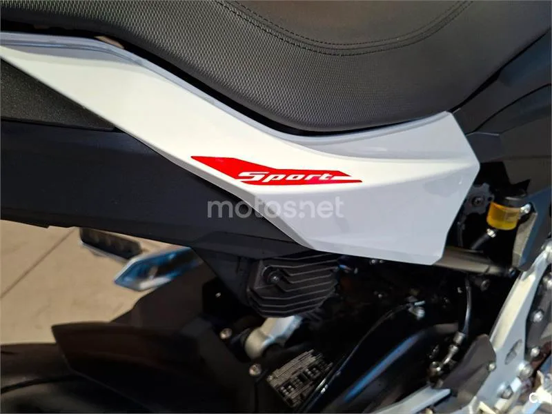 BMW F 900 R – Vista 18