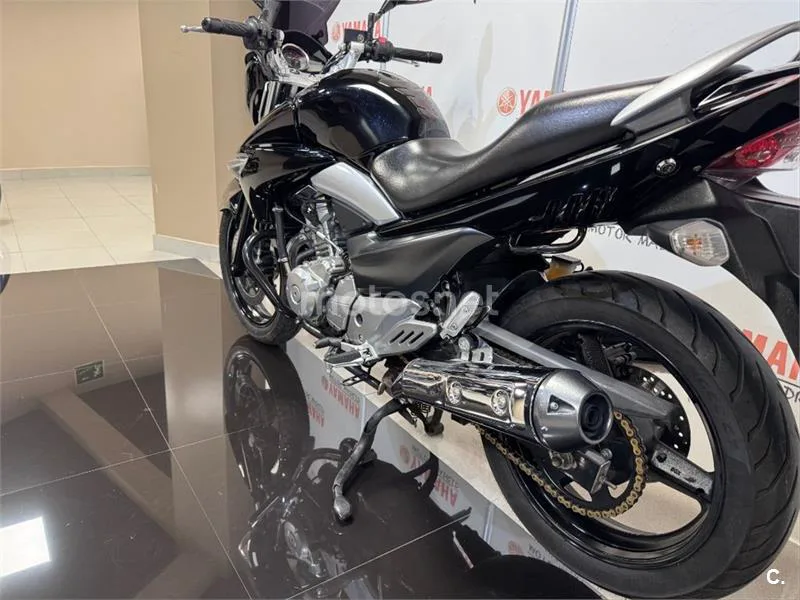 Suzuki Inazuma 250 – Vista 6