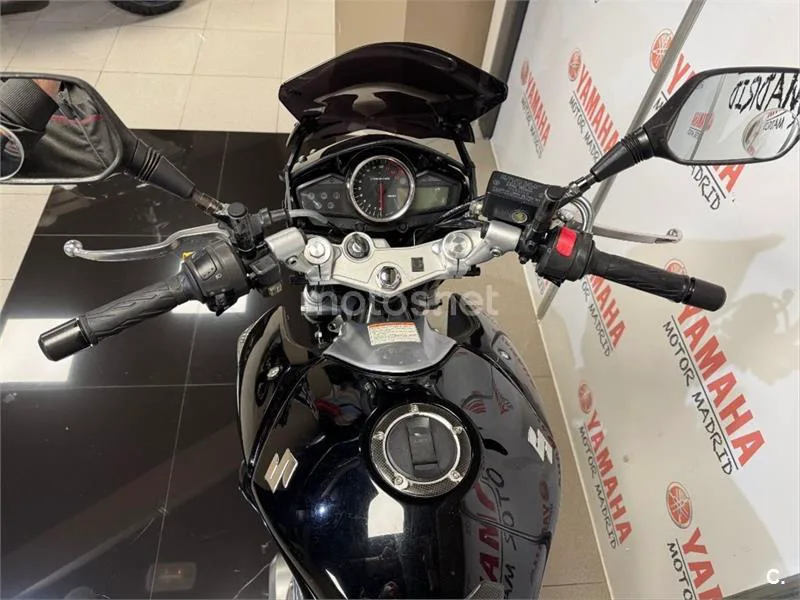 Suzuki Inazuma 250 – Vista 7