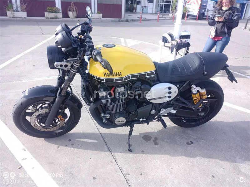 Yamaha XJR 1300 – Vista 4