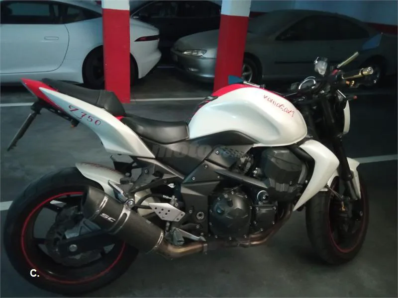Kawasaki Z 750 – Vista 3