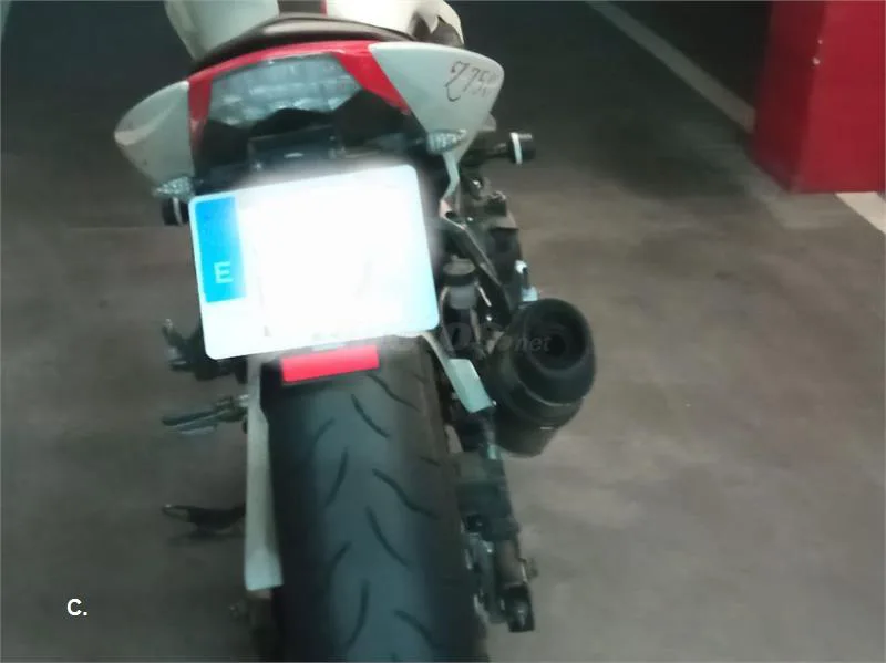 Kawasaki Z 750 – Vista 4