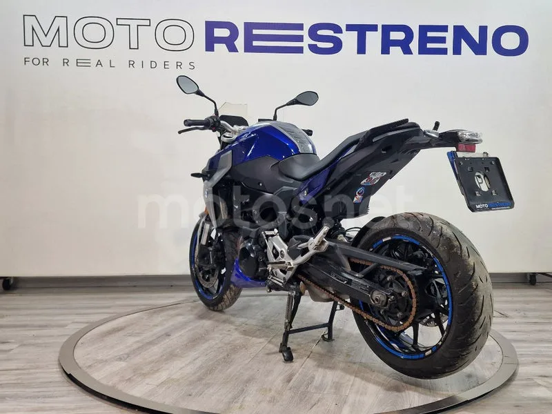 BMW F 900 R – Vista 3