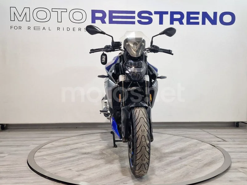 BMW F 900 R – Vista 4