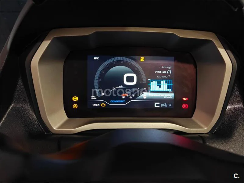 Piaggio MP3 – Vista 11