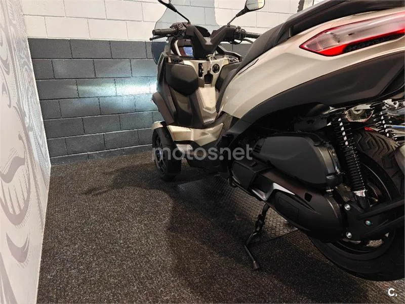 Piaggio MP3 – Vista 6