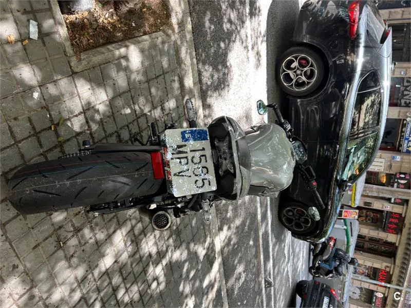 Kawasaki Z 900 – Vista 4