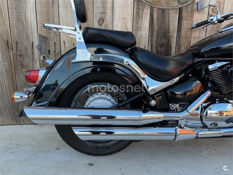 Suzuki Intruder C800 – Vista 14