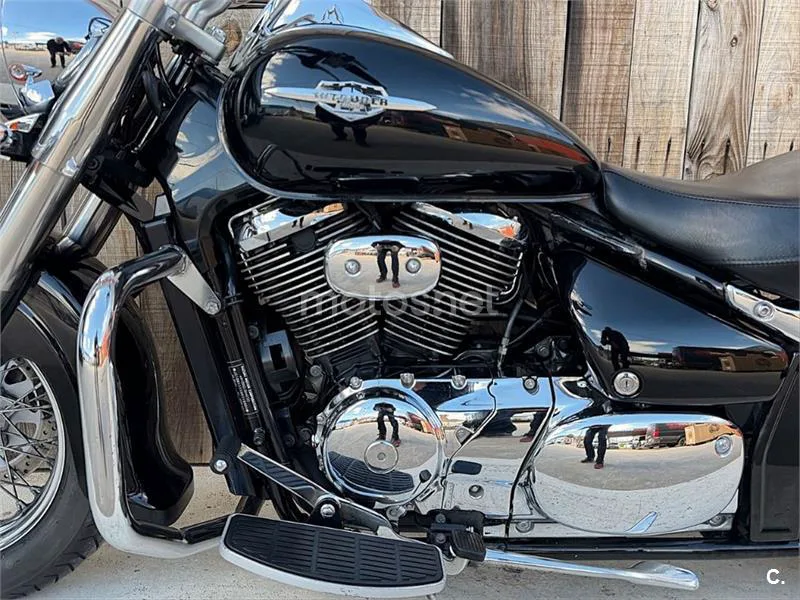 Suzuki Intruder C800 – Vista 3