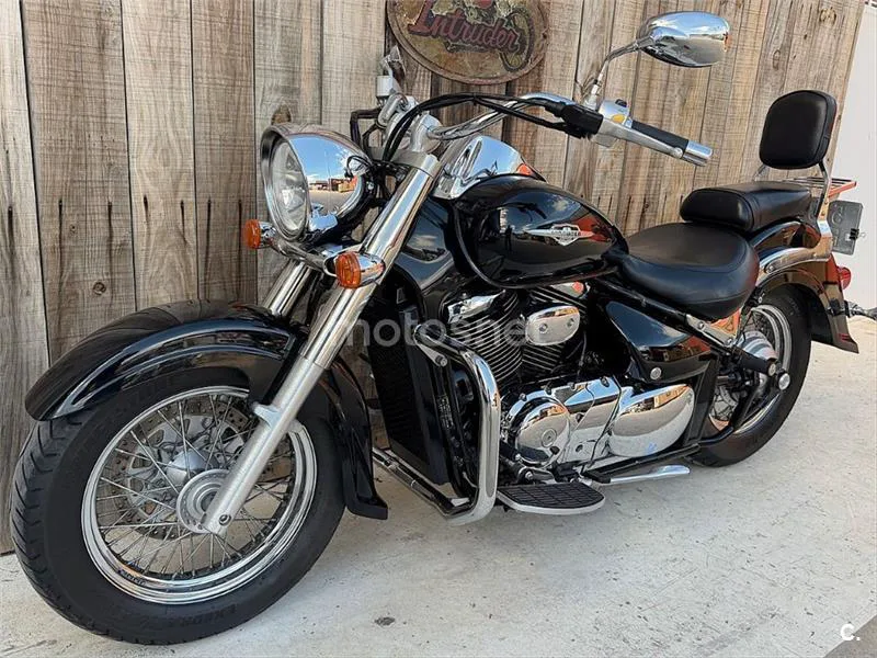Suzuki Intruder C800 – Vista 6