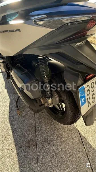 Honda Forza 125 – Vista 3