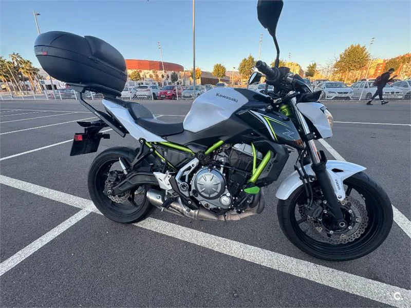 Kawasaki Z650 – Vista 2
