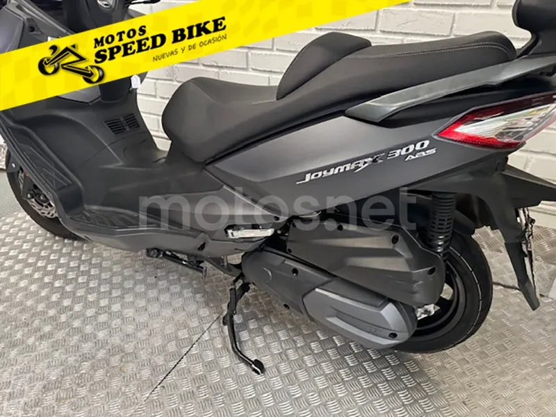 SYM Joymax 300 – Vista 14
