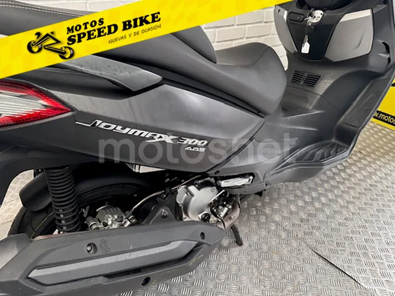 SYM Joymax 300 – Vista 5
