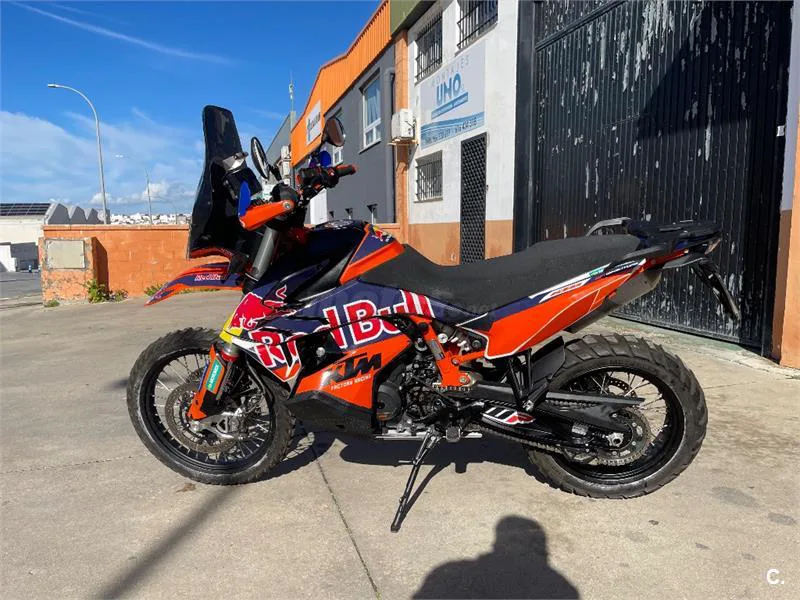 KTM 890 – Vista 2