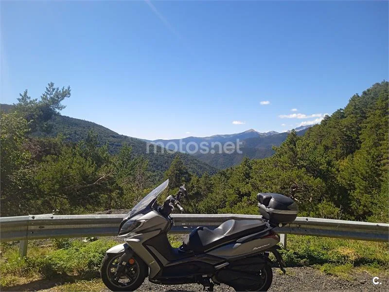 Kymco Super Dink 350i – Vista 2