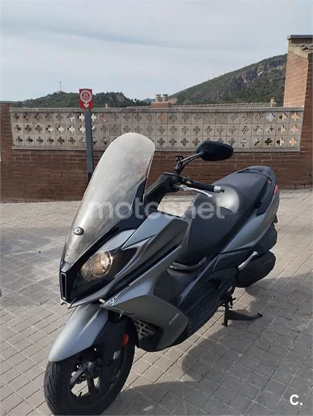 Kymco Super Dink 350i – Vista 3
