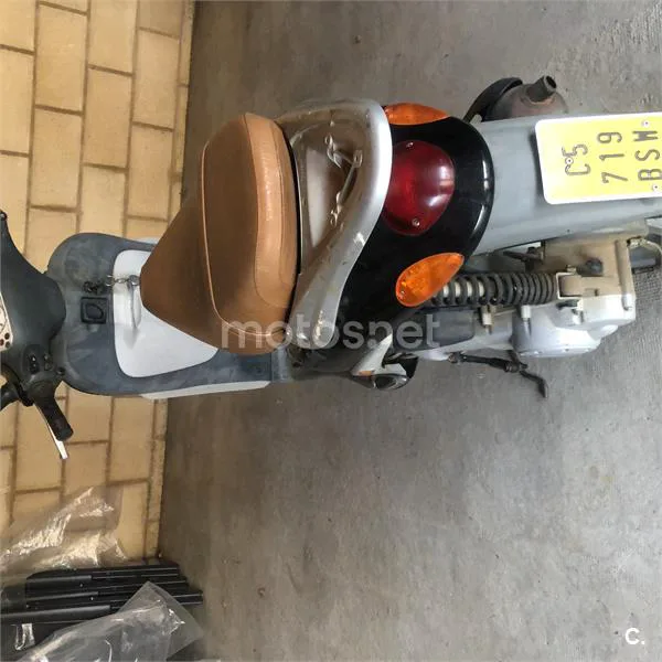 Piaggio LIBERTY S 50 4T – Vista 3