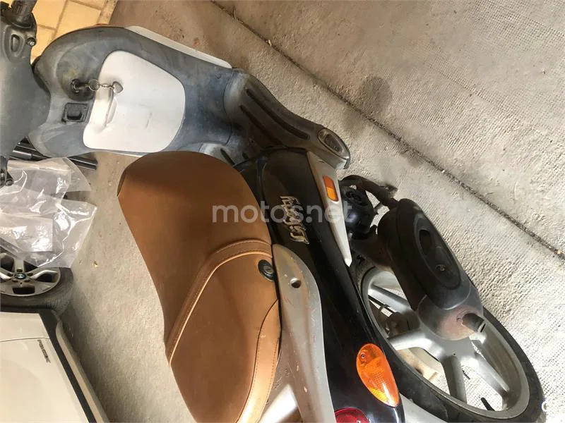 Piaggio LIBERTY S 50 4T – Vista 7