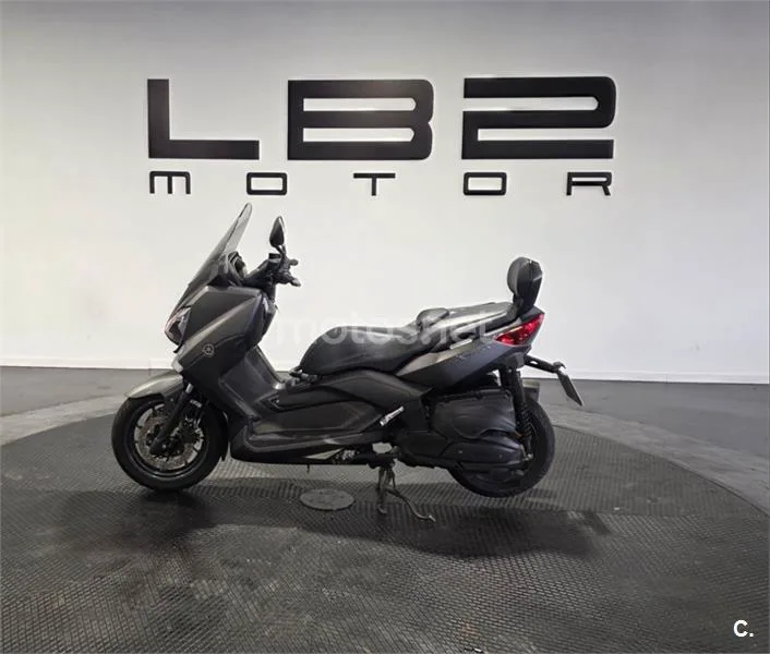 Yamaha XMAX 400 – Vista 8