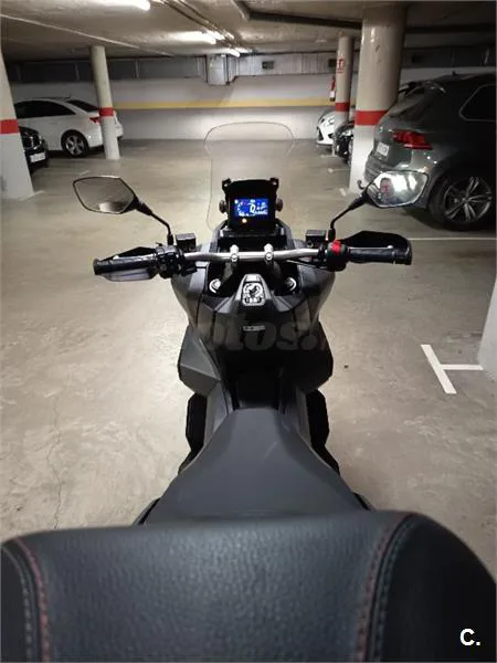 Honda ADV 350 – Vista 3