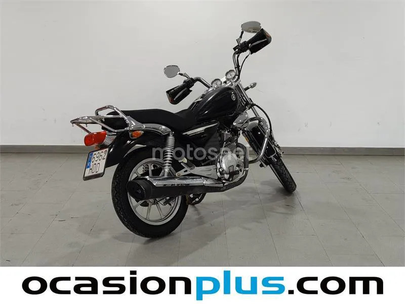 Yamaha YBR 250 – Vista 3