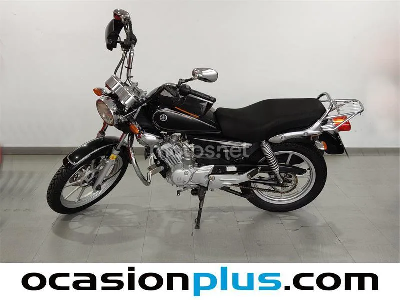 Yamaha YBR 250 – Vista 8