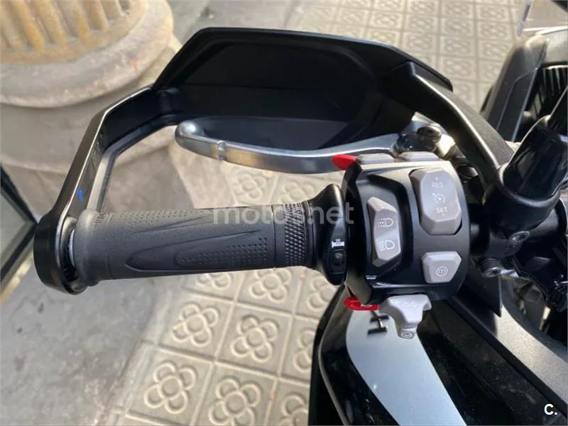 Triumph Tiger 900 – Vista 14