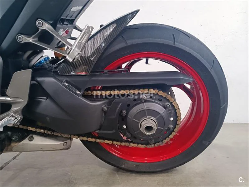 Honda CB 1000R – Vista 13