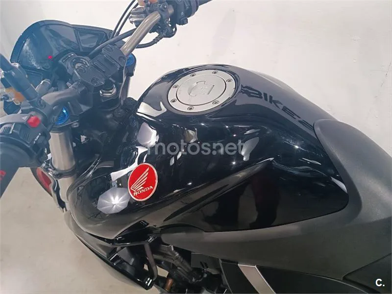 Honda CB 1000R – Vista 15