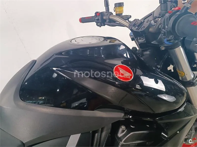 Honda CB 1000R – Vista 22