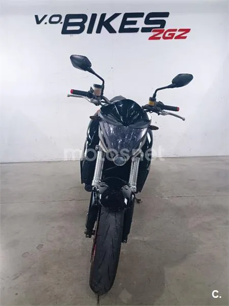 Honda CB 1000R – Vista 8