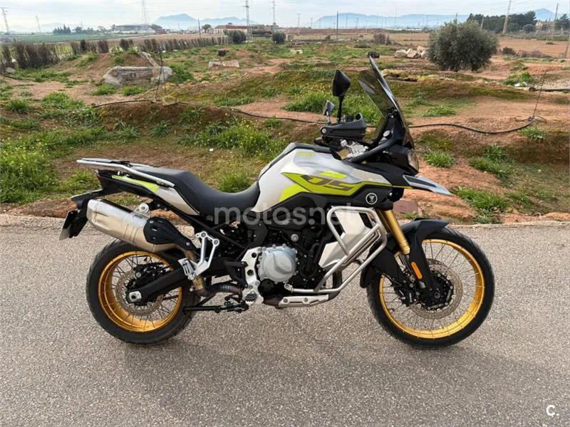 Voge 900 DSX – Vista 4