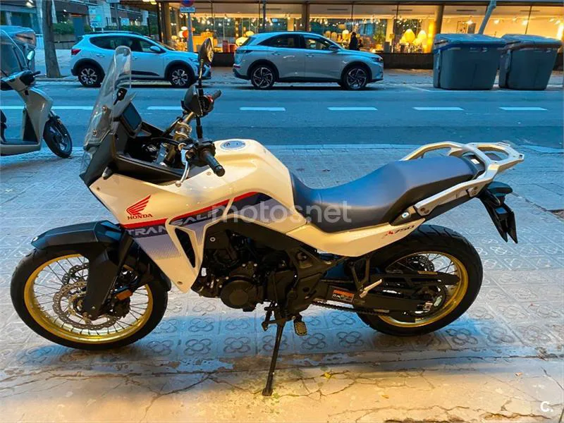 Honda XL 750 Transalp – Vista 7