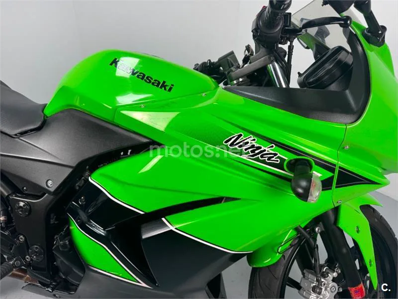 Kawasaki Ninja 250 R – Vista 4