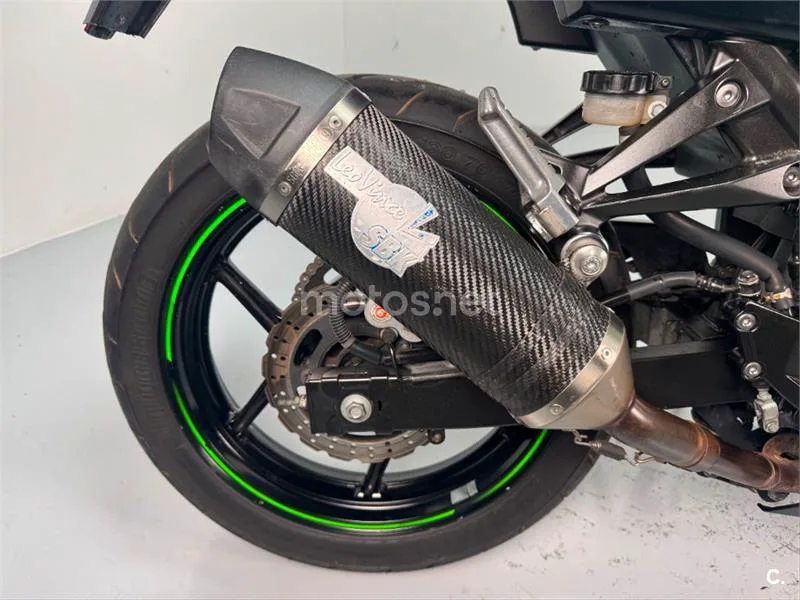 Kawasaki Ninja 250 R – Vista 10