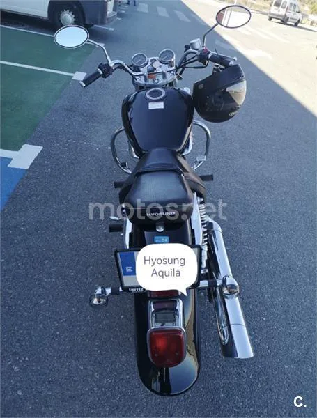 Hyosung GV 250i AQUILA – Vista 2