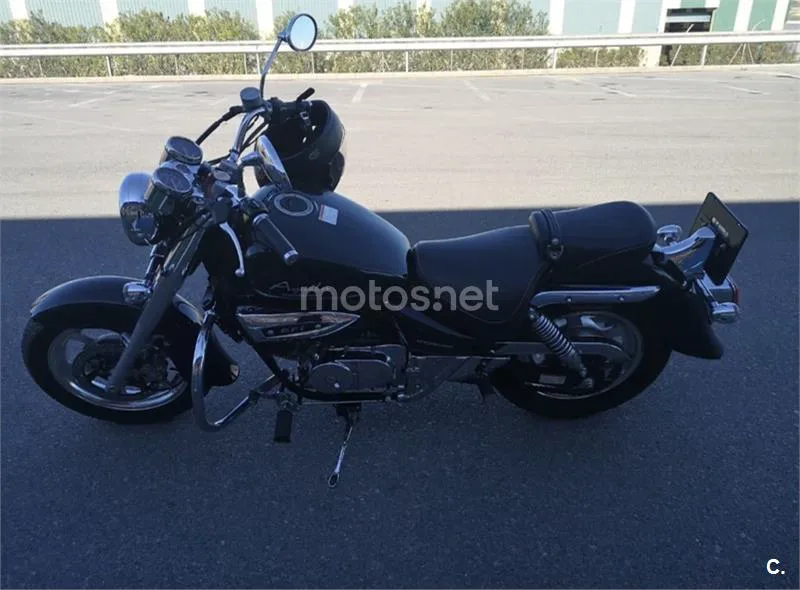 Hyosung GV 250i AQUILA – Vista 3