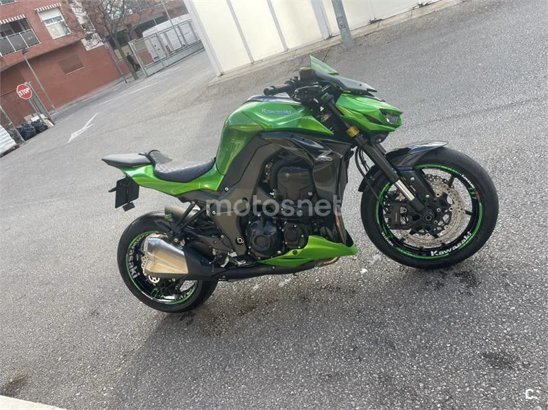 Kawasaki Z1000 – Vista 11