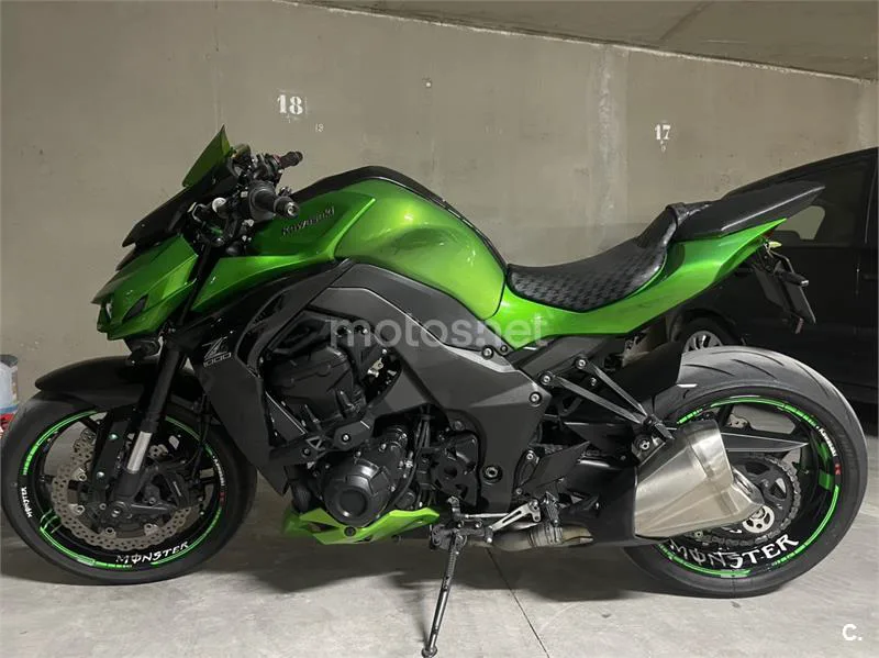 Kawasaki Z1000 – Vista 6