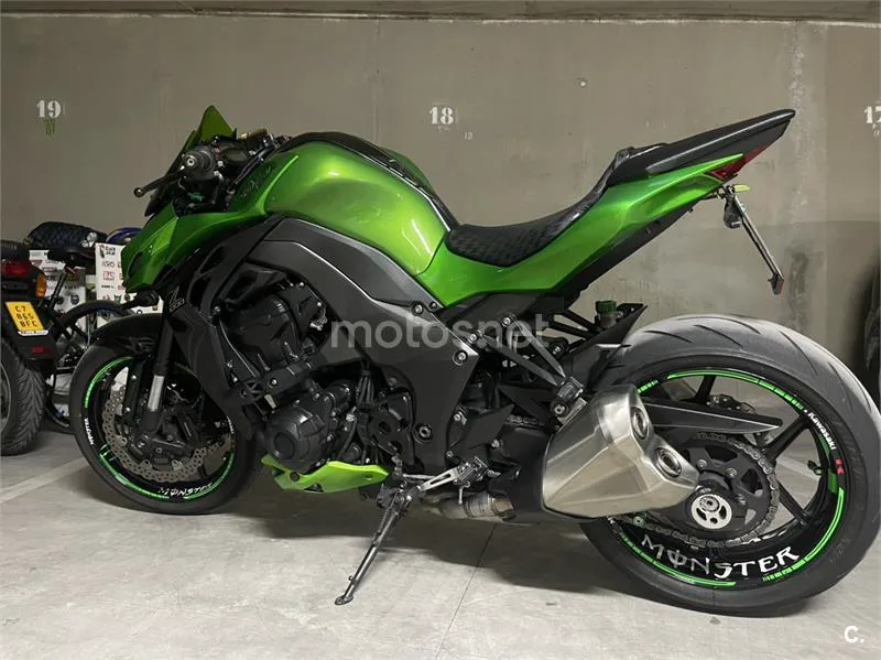 Kawasaki Z1000 – Vista 7