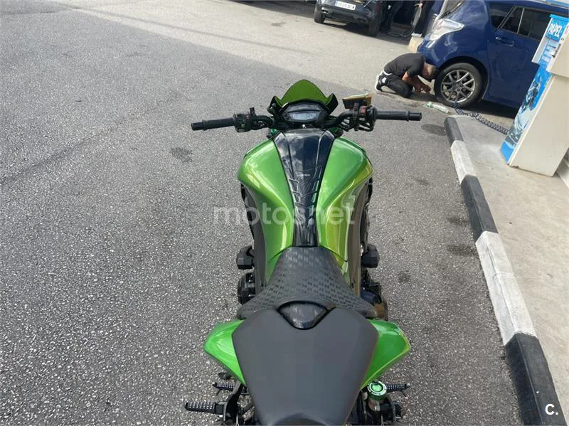 Kawasaki Z1000 – Vista 10