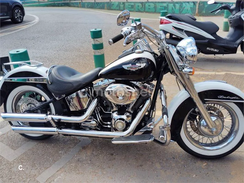 Harley-Davidson Softail Deluxe – Vista 2