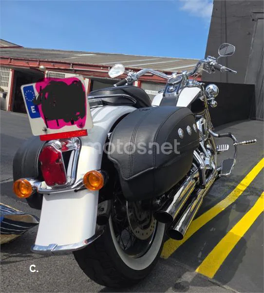 Harley-Davidson Softail Deluxe – Vista 3