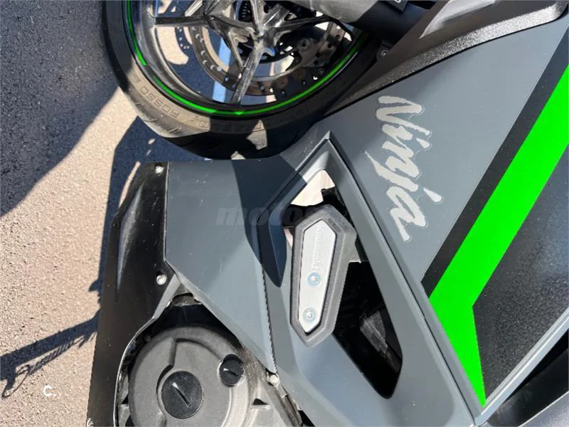 Kawasaki Ninja 500 – Vista 12
