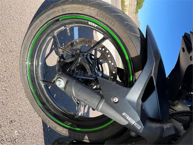 Kawasaki Ninja 500 – Vista 13
