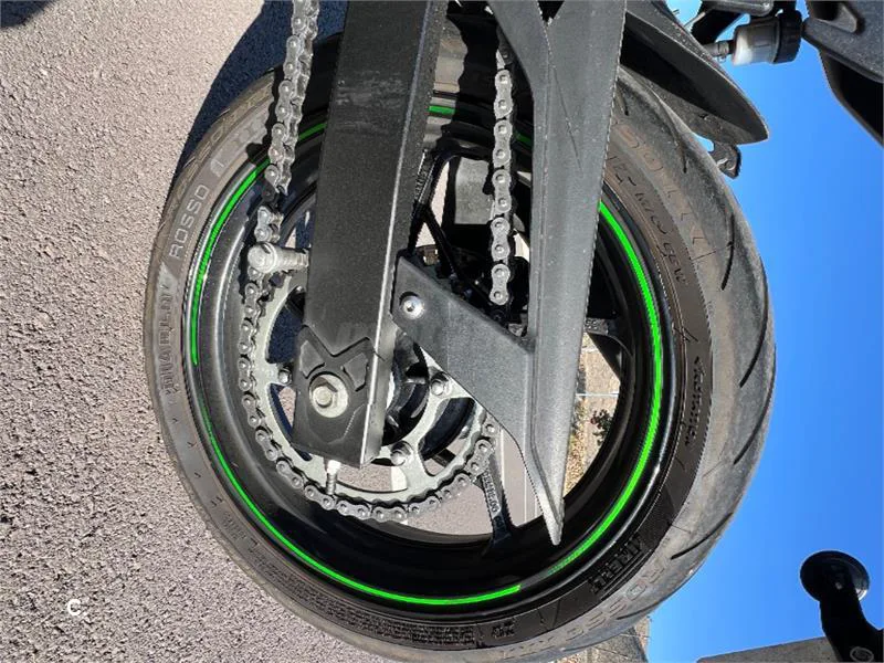 Kawasaki Ninja 500 – Vista 14