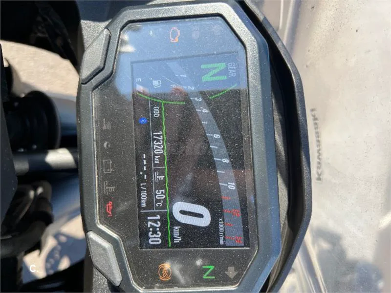 Kawasaki Ninja 500 – Vista 17